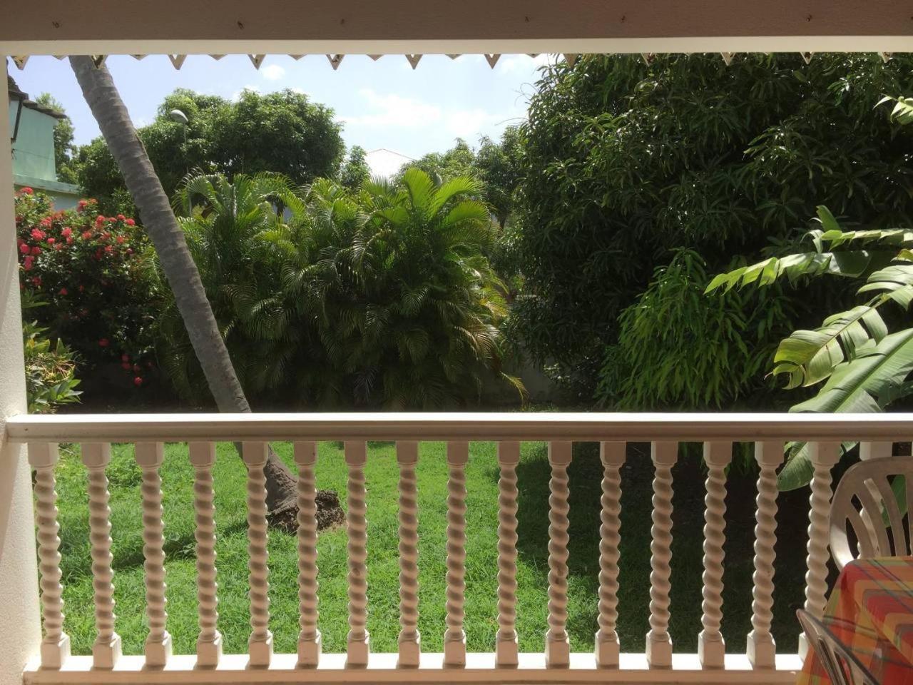 T2 Tropical En Bord De Piscine A 100M De La Mer Apartment Le Carbet Exterior foto